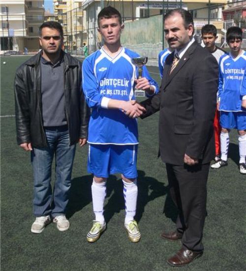 U-14 AMPYONU OSMACIK GC SPOR KUPASINI ALDI